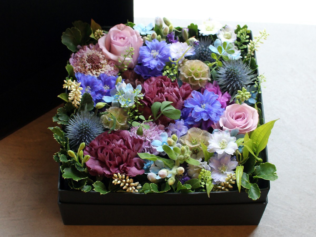 ボックスフラワーアレンジメント - K's flower webshop