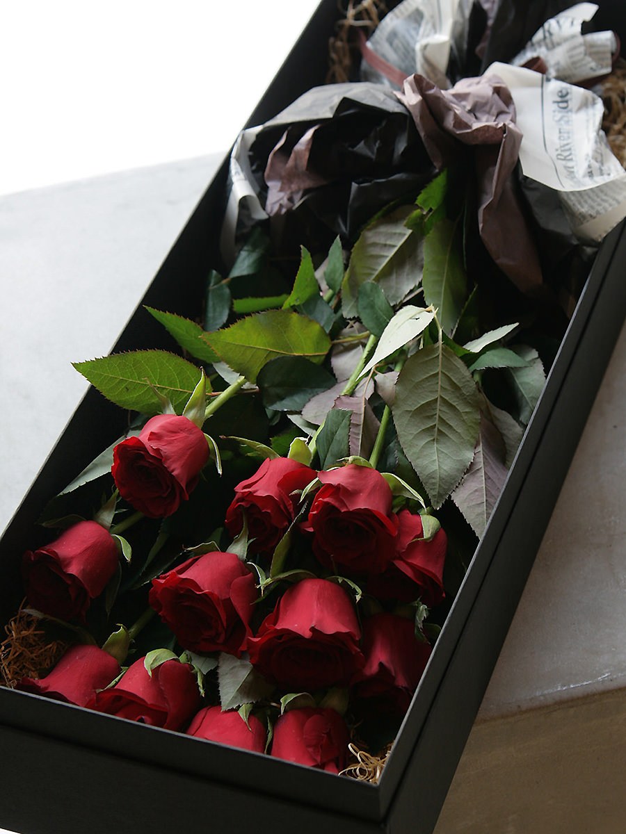 Dozen Roses Box Bouquet