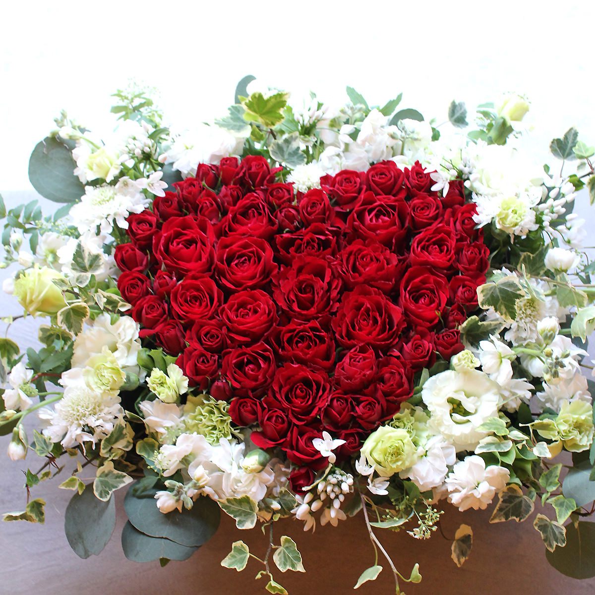 Heart Rose Arrangement - K's flower webshop